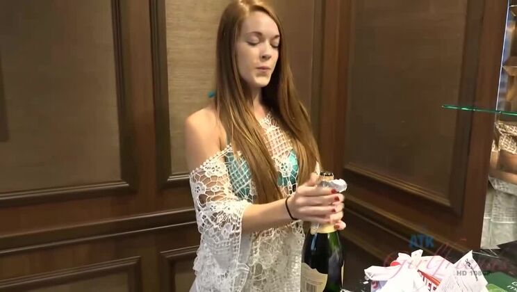 Kimberly Brix Gets Wet with Pissing and Creampie