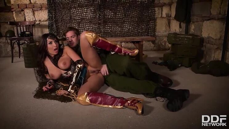 Wonder Woman XXX: Anissa Kate's Anal