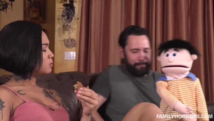 Teen Stepniece and Stepmom Honey Gold in Handjob Fun