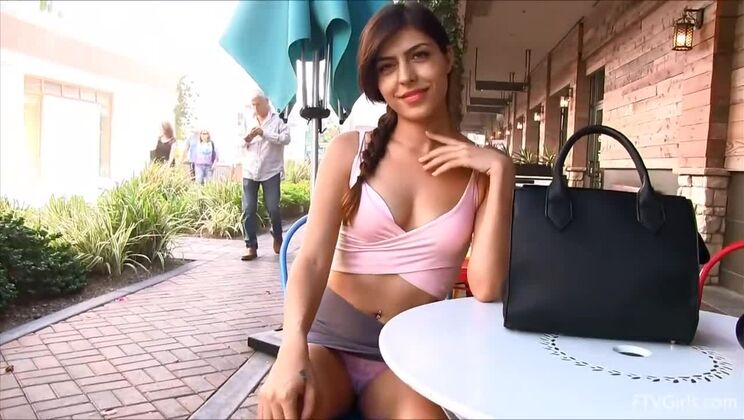 Solo Tease: Audrey's Figure 7 with Toys