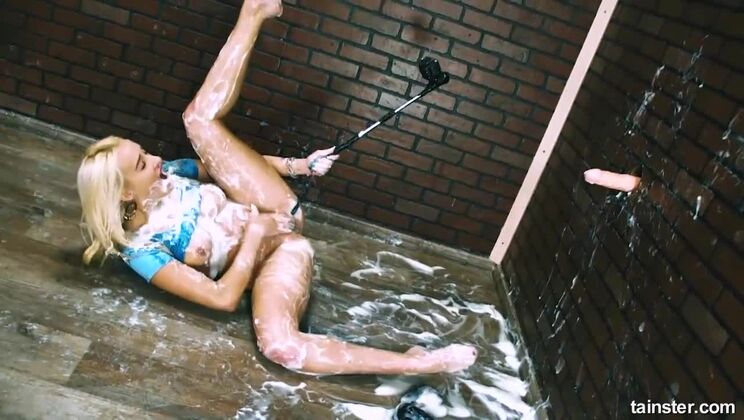 Cum Filled Slime Porn: Blonde's Dream