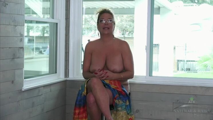 Mature and Hairy Porn: Karen Summer's World