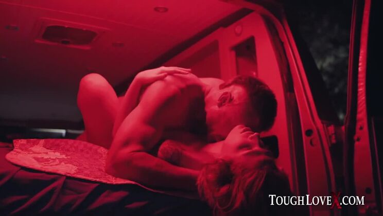 Scarlett Mae's Big Ass Gets Pounded