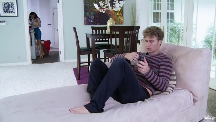 Romi Rain Big Tits in Dirty Laundry