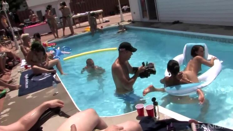 Big Cock and Cumshot in a Group Outdoor Sex Session