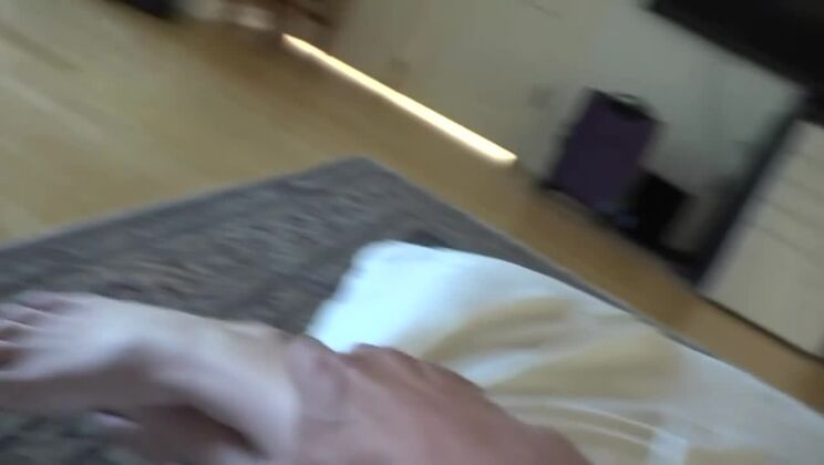 Exhibitionist Sky Gets You Off Outside