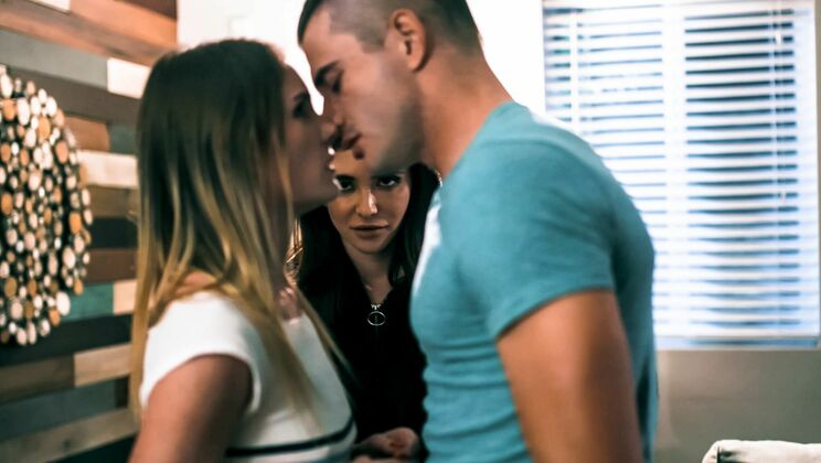 Natalie Knight's Pussy Licking Skills