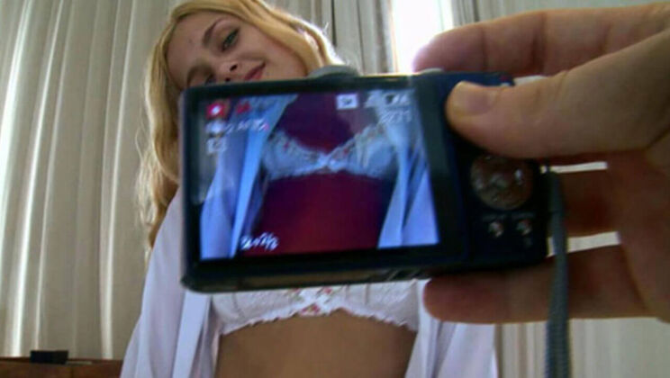 Blonde Girl Shaved Pussy POV!