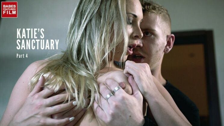 Katie Gives a Blowjob in the Car