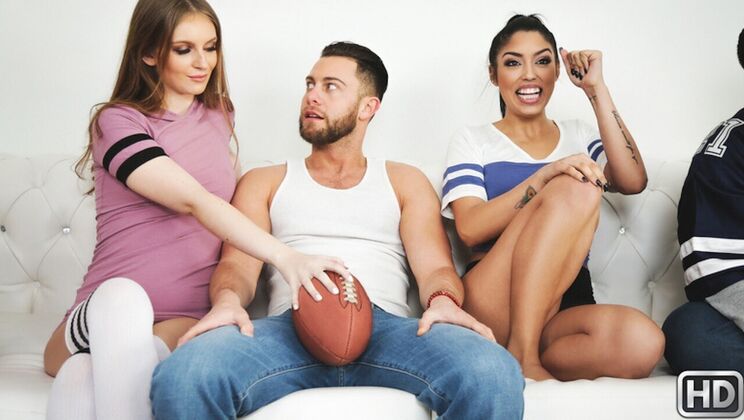 Athletic Girls Get Down on Sunday