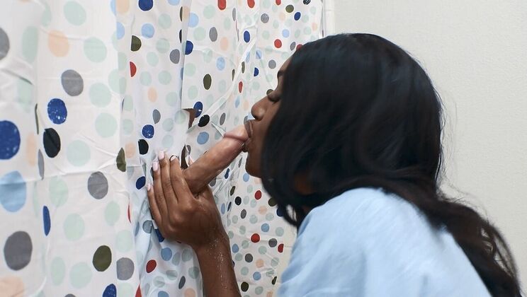 Amateur Black Girl Shower Blowjob