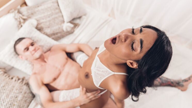 Gonzo Sex with Shaved Brunette Teen