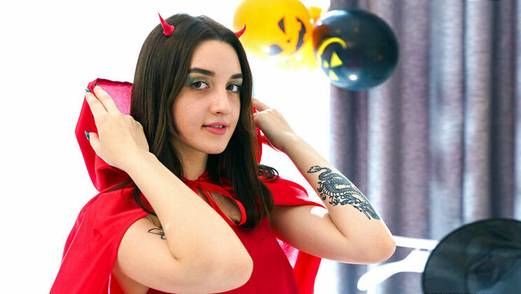 Eva Tender's Halloween Self Pleasure