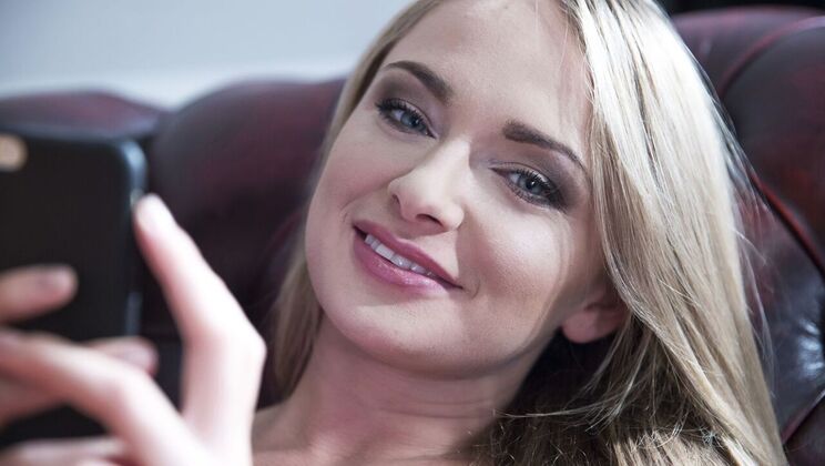Phillipe's Big Cock Satisfies Ivana Sugar