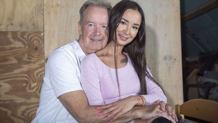 Freya Dee's Big Tattoo and Natural Tits