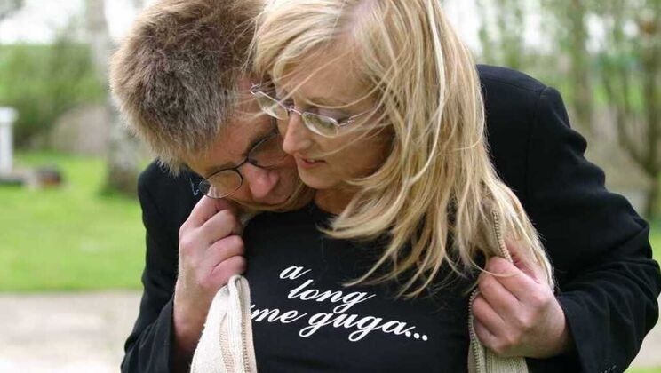 Set to Kissing and Licking