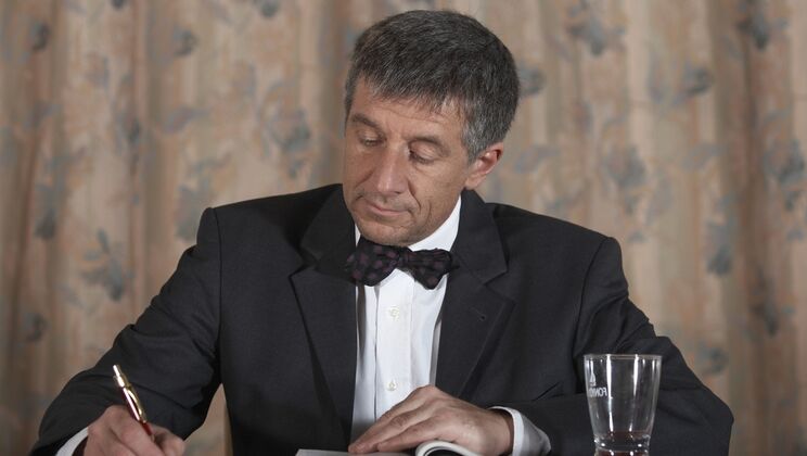 Examination Day Kissing