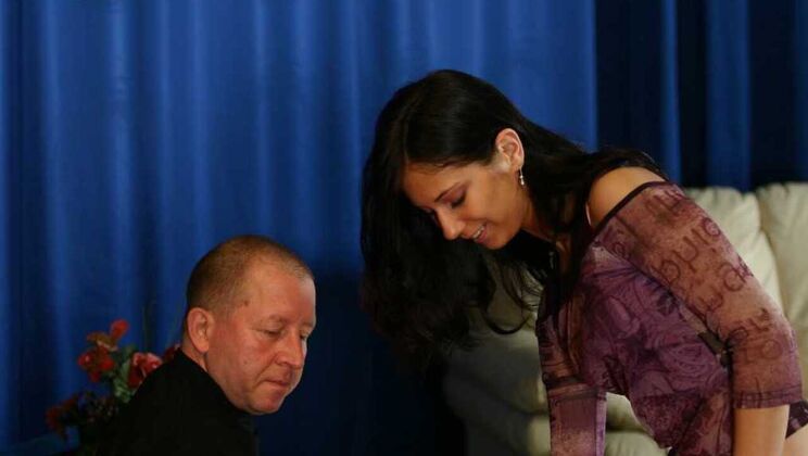 Brunette Beauty Try and Buy