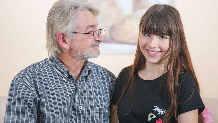 Older Man Fucks Young Maid