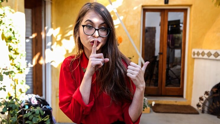 Riley Reid's Hairy Pussy Encounter