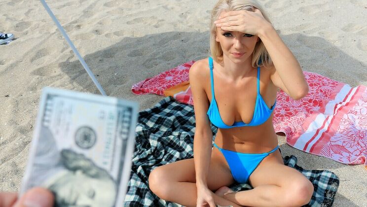 Mae's Public Sex Experience