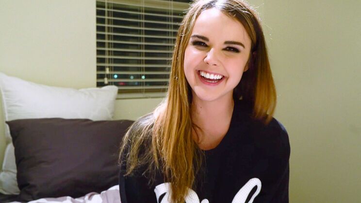 Brunette and Beautiful: Dillion Harper in BTS