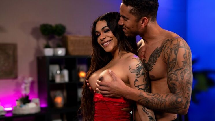 Latina Shemale Eva Maxim Loves Rough Anal & Cumshot