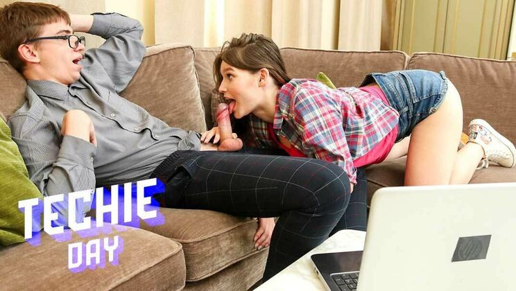 European Babe Fomgosha Haynes Gets Rough Anal & Cumshot