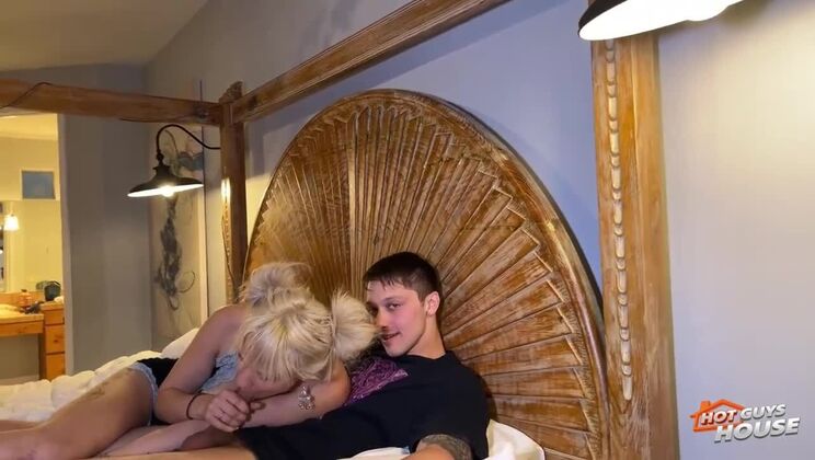 Shaved blonde Ellie Smoke takes a brutal fucking