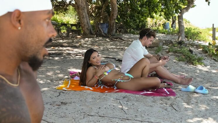 Bae’s Outdoor Anal and Spanking Fun