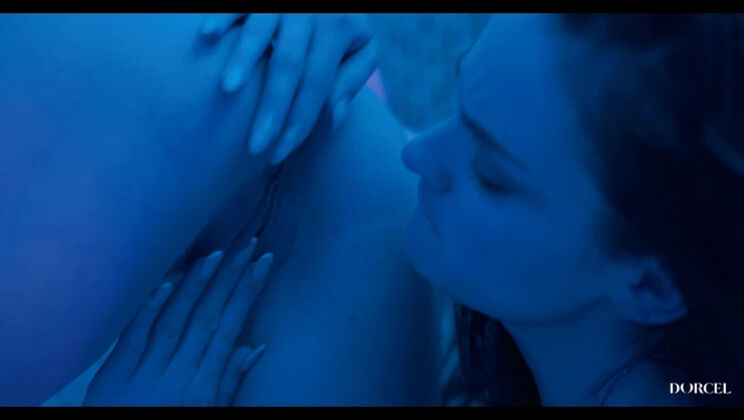 First Date, Lesbian Desire - Clara Mia & Alice Drake