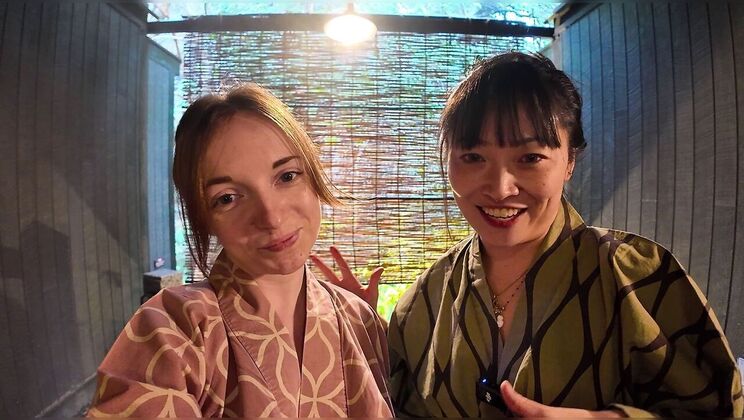 Cat's Brunette Friend Joins Onsen Date