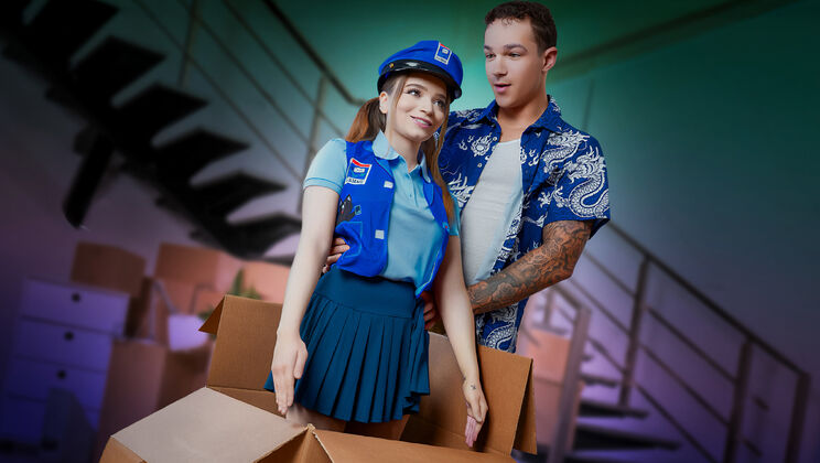 Tiny Mailwoman Selina Imai Delivers a Blowjob For Stepbrother