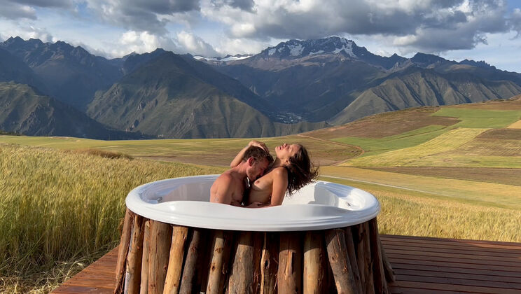 Nate & Rain Hot Tub POV Fuck: Blowjob, Handjob, and Cumshot