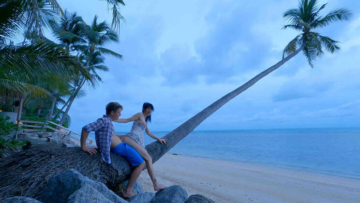 Sunrise Beach Quickie Boris And Nicole Hetero