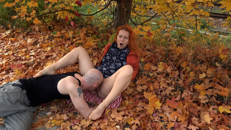 Autumn Leaves Outdoor Fingering and Licking