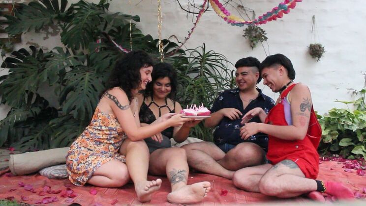 Lina & Luna, Gin & Jano: Four-Way Lesbian Masturbation