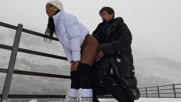 Essel & Sofi Exhibitionist Snow Vacation Fuck